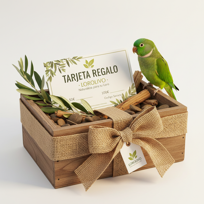 Tarjeta regalo Lorolivo presentada en una caja de madera con elementos naturales y un loro verde.